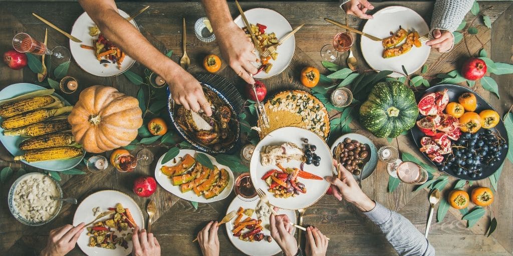This time of year, we tend to focus on what we’re grateful for, so we thought we’d give you more to add to that list! Thanksgiving in Phoenix has already begun! Celebrate with parades, shopping, and seeing festive lights - or just chow down a delicious meal at one of our many amazing area restaurants.